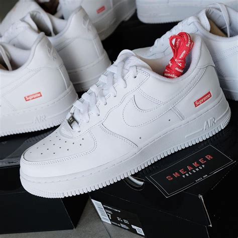 air force 1 supreme price.